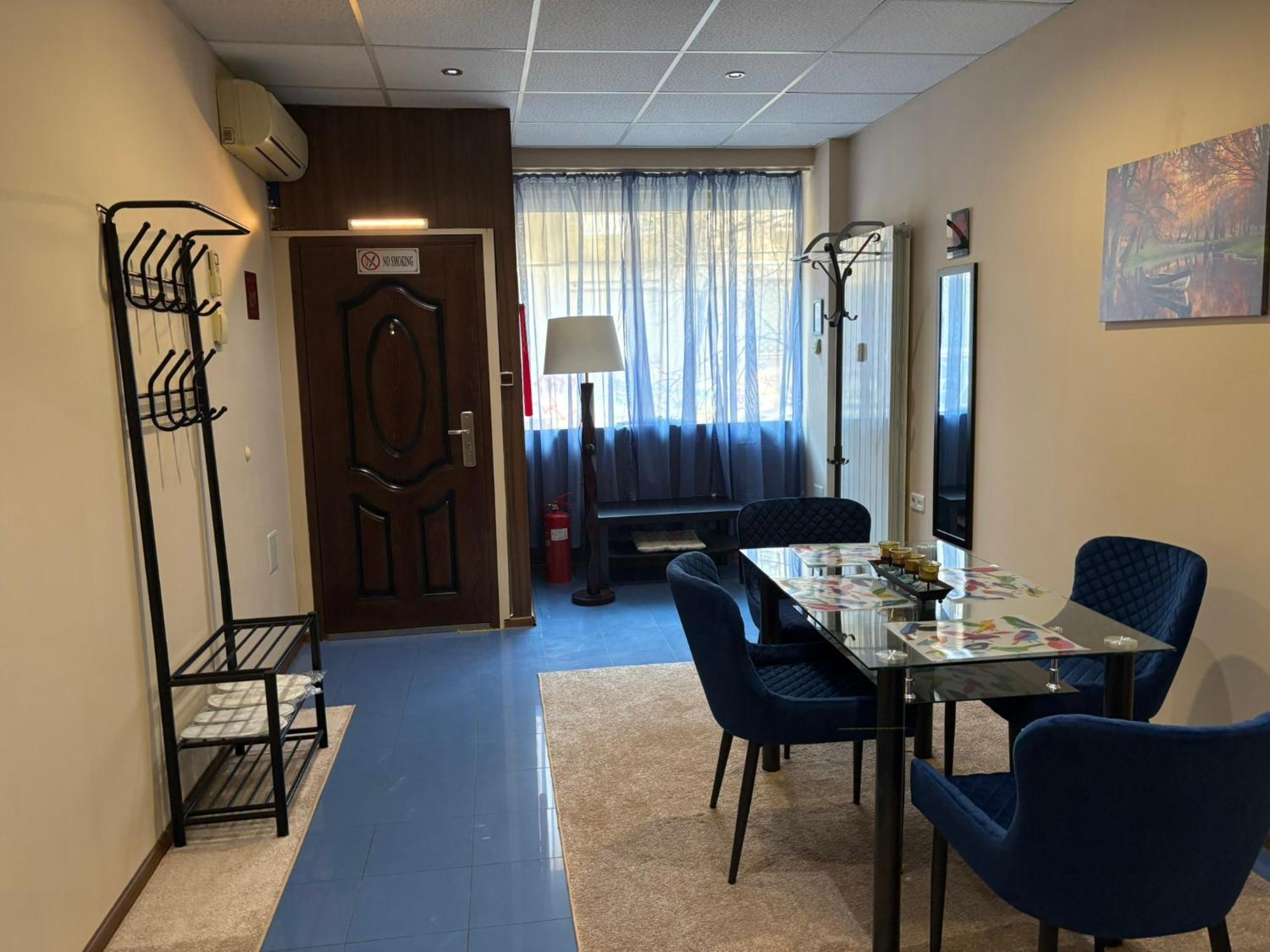 Kct Downtown Апартаменти *